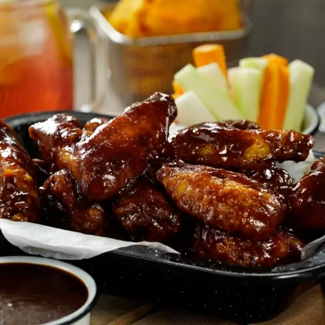 Low Crunchy BBQ Wings in Calories