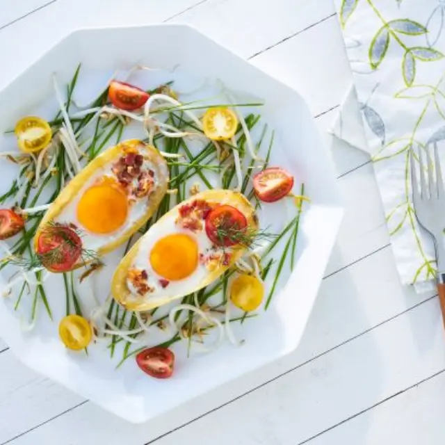 Baked Potato with Egg and Bacon