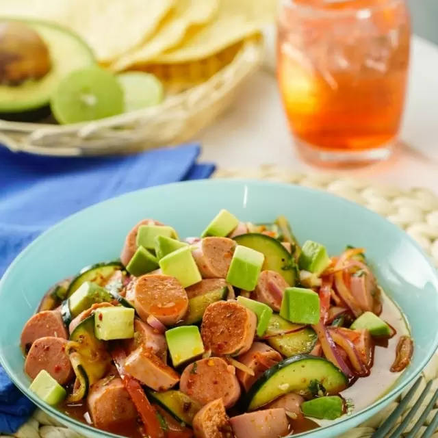 Aguachile Rojo de Salchicha