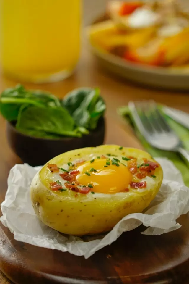 Papas Rellenas de Huevo con Tocino