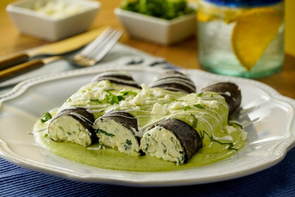 Enchiladas de Requesón con Chile Poblano