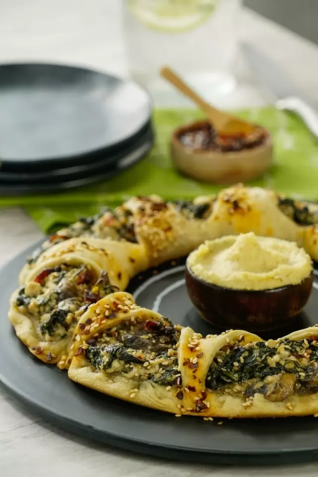 Rosca Vegana de Espinacas con Champiñones