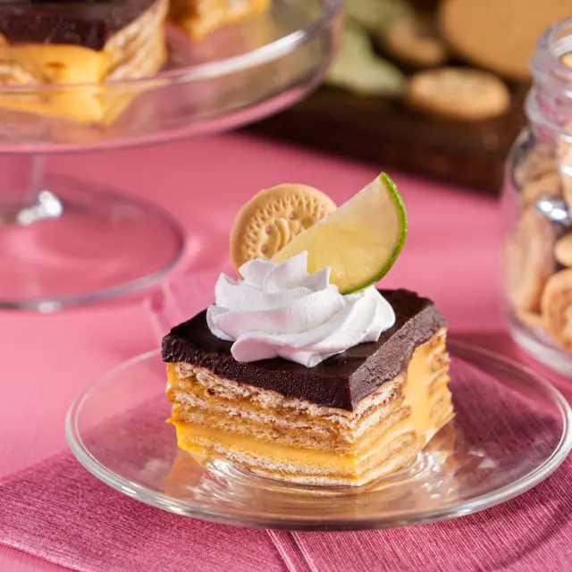 Cubos de Flan com Biscoito