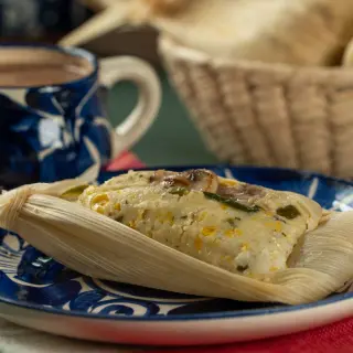 Tamales de Requesón y Rajas