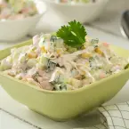 Salada Cremosa de Pepino, Chuchu, Repolho, Presunto e Aipo