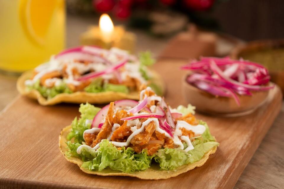 Tostadas de Tinga de Pavo