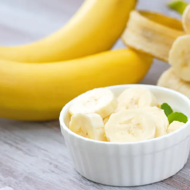 Quadradinhos de Banana, Doce de Leite e Coco