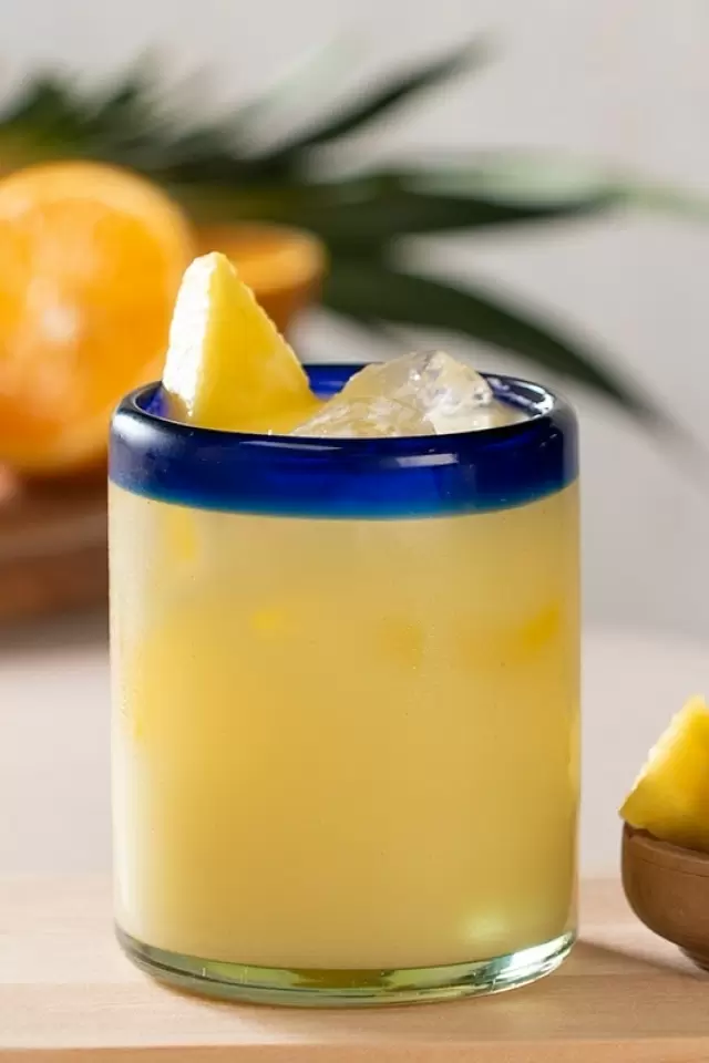 Agua Cremosa de Piña Colada