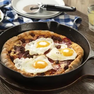Skillet Pizza with Fried Egg