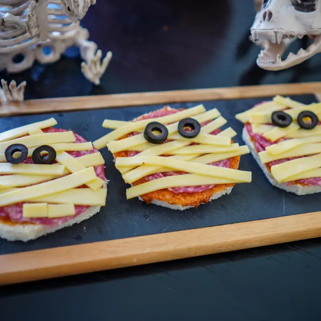 Mummy Pizzas
