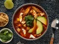 Caldo Tlalpeño con Chicharrón 