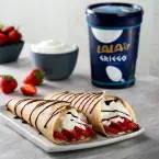 Crepes de Iogurte com Morango