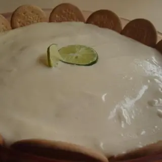 Lemon Pie with María Cookies