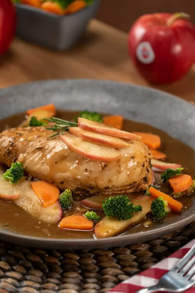 Pollo a la Manzana