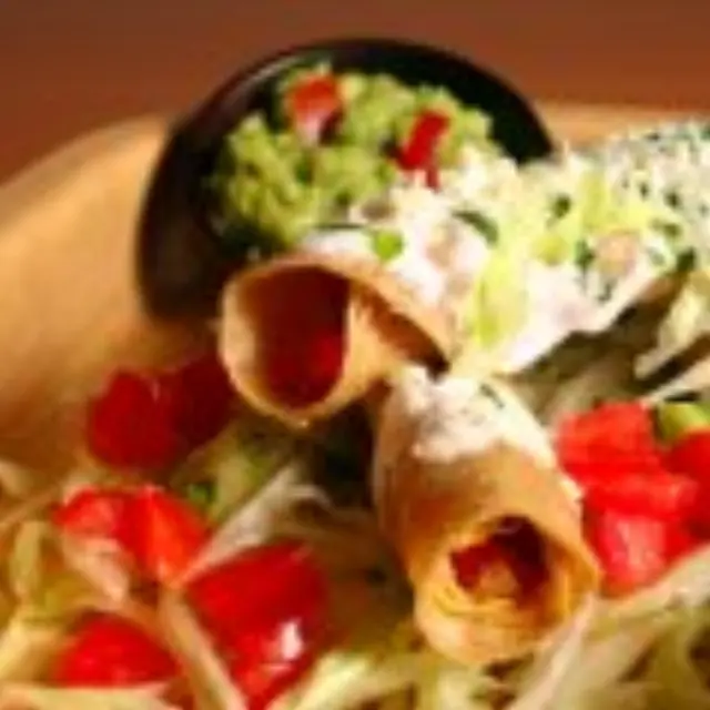 Flautitas de Frango à Mexicana