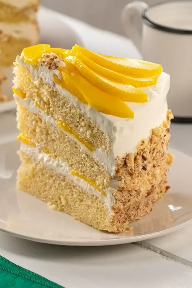 Pastel de Mango Relleno de Cheesecake
