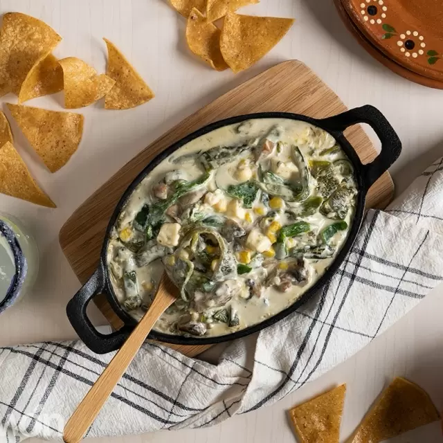 Rajas Cremosas con Champiñones