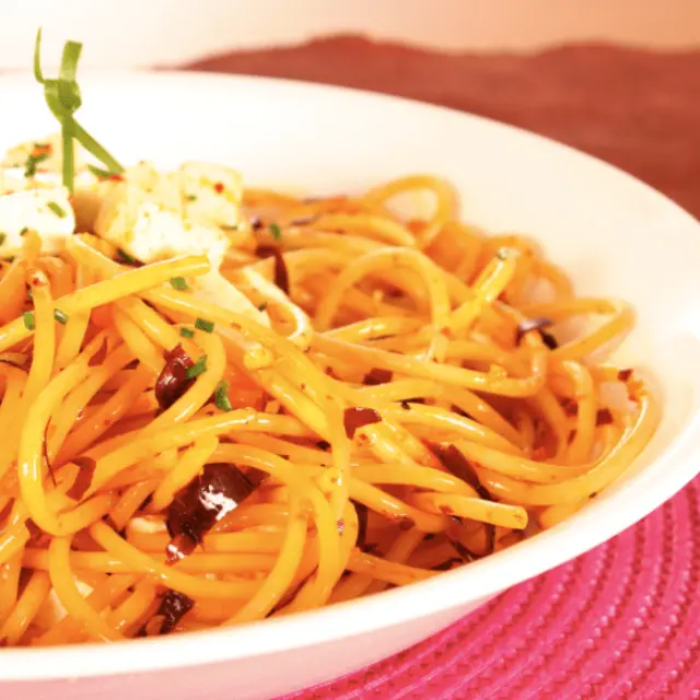 Fried Spaghetti with Guajillo