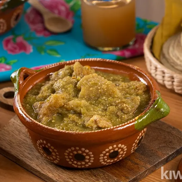 Clássico Chicharrón em Salsa Verde