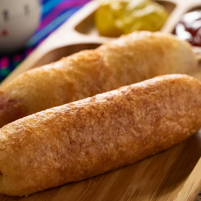 Banderillas de Salchicha con Queso