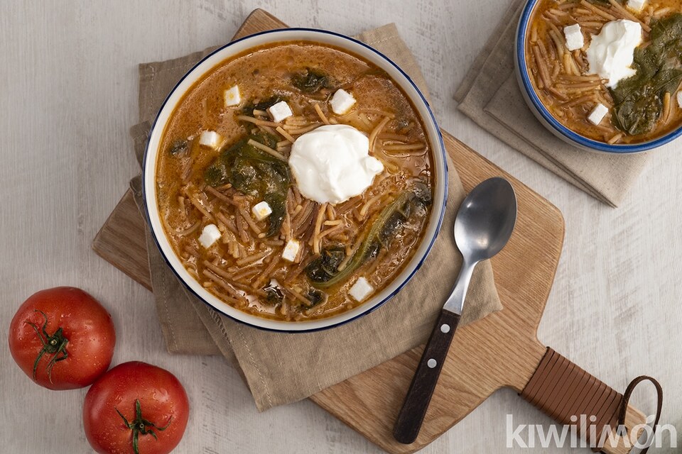 Sopa de Fideos con Acelgas