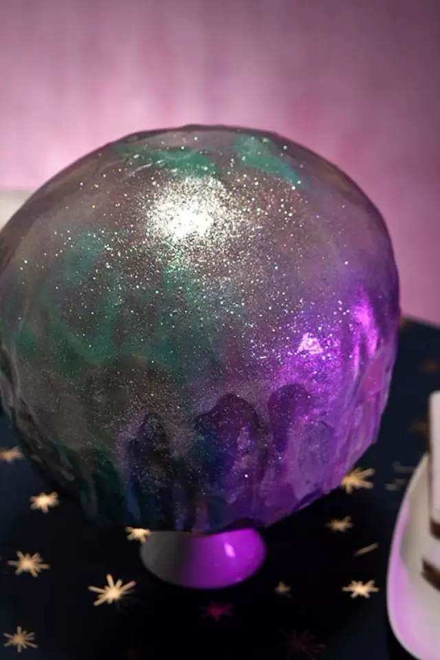 How To Make A Spherical / Sphere Cake - YouTube