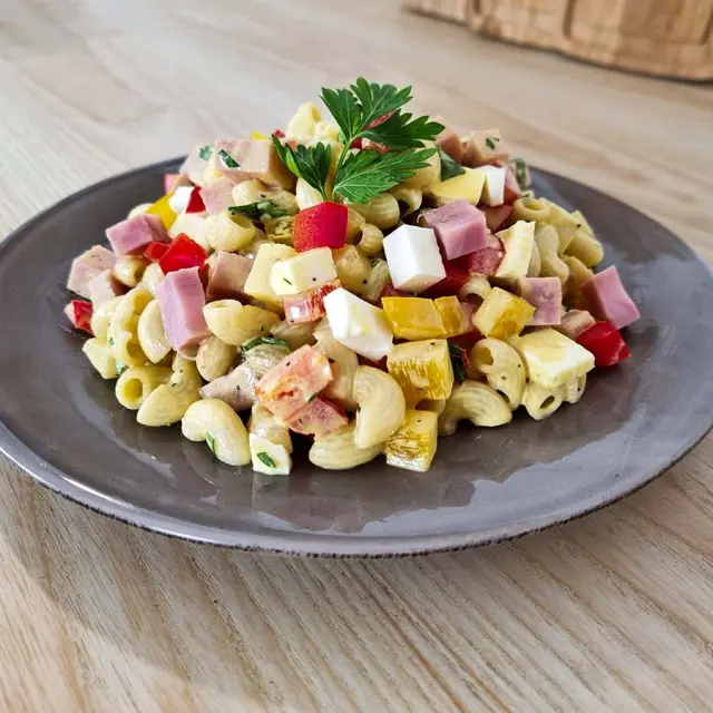 Hawaiian Pasta with Ham and Pineapple