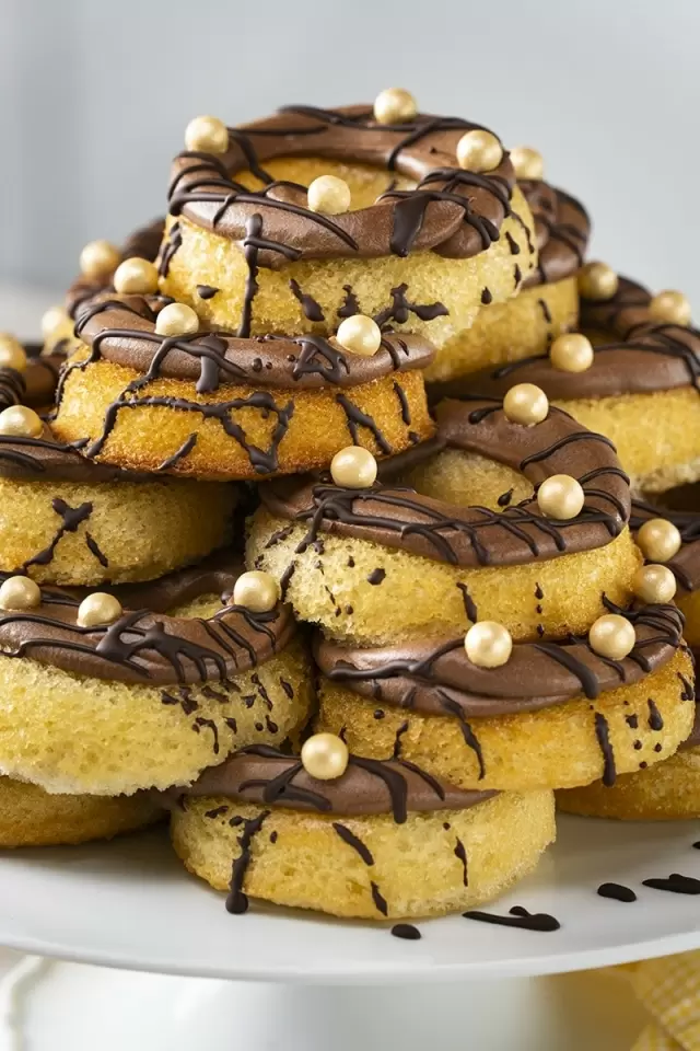 Pastel de Donas de Vainilla