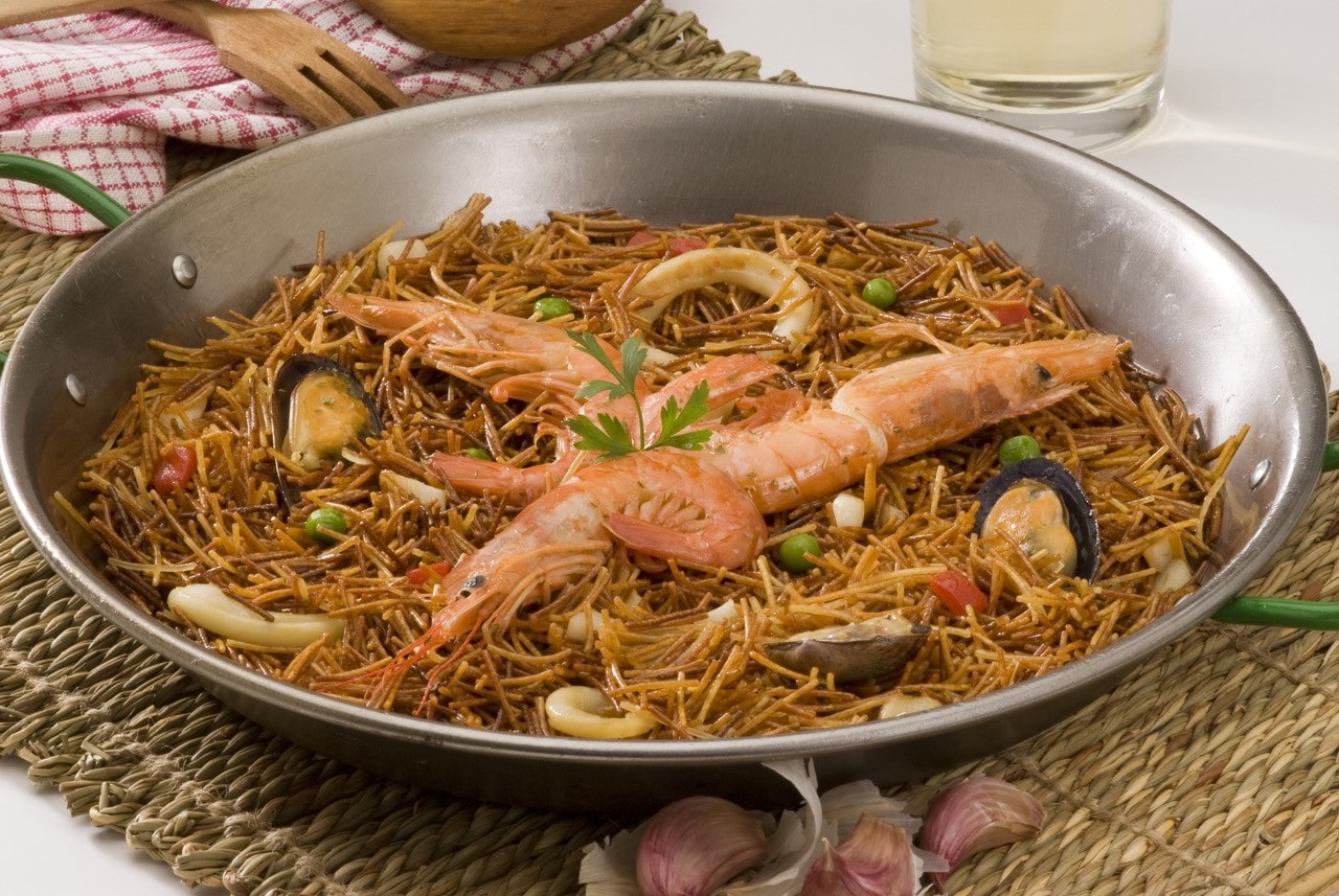 Fideuá (Pasta noodles with seafood) - Kenwood Recipes