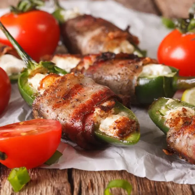 Jalapeño Poppers with Bacon