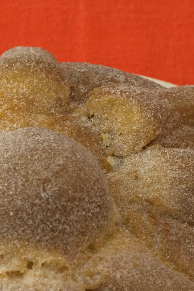 Pan de Muerto Típico Mexicano