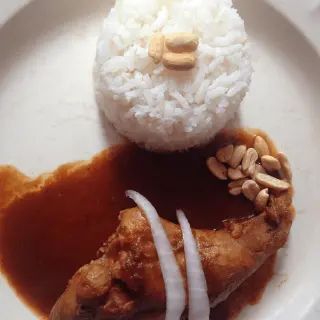 Coelho ao Molho dos Três Chiles