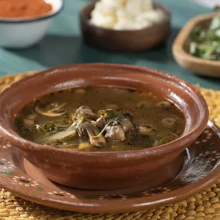 Quintonil broth
