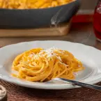 Red Spaghetti with Cream