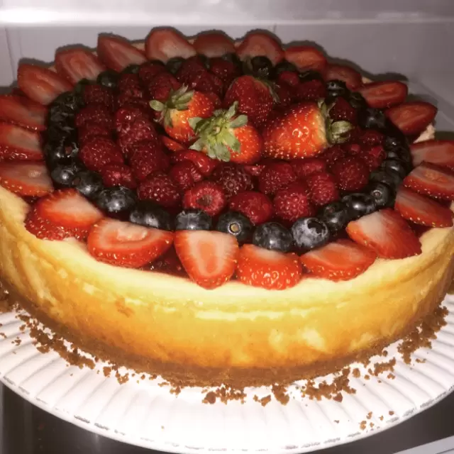 Cheese Cake with Strawberries