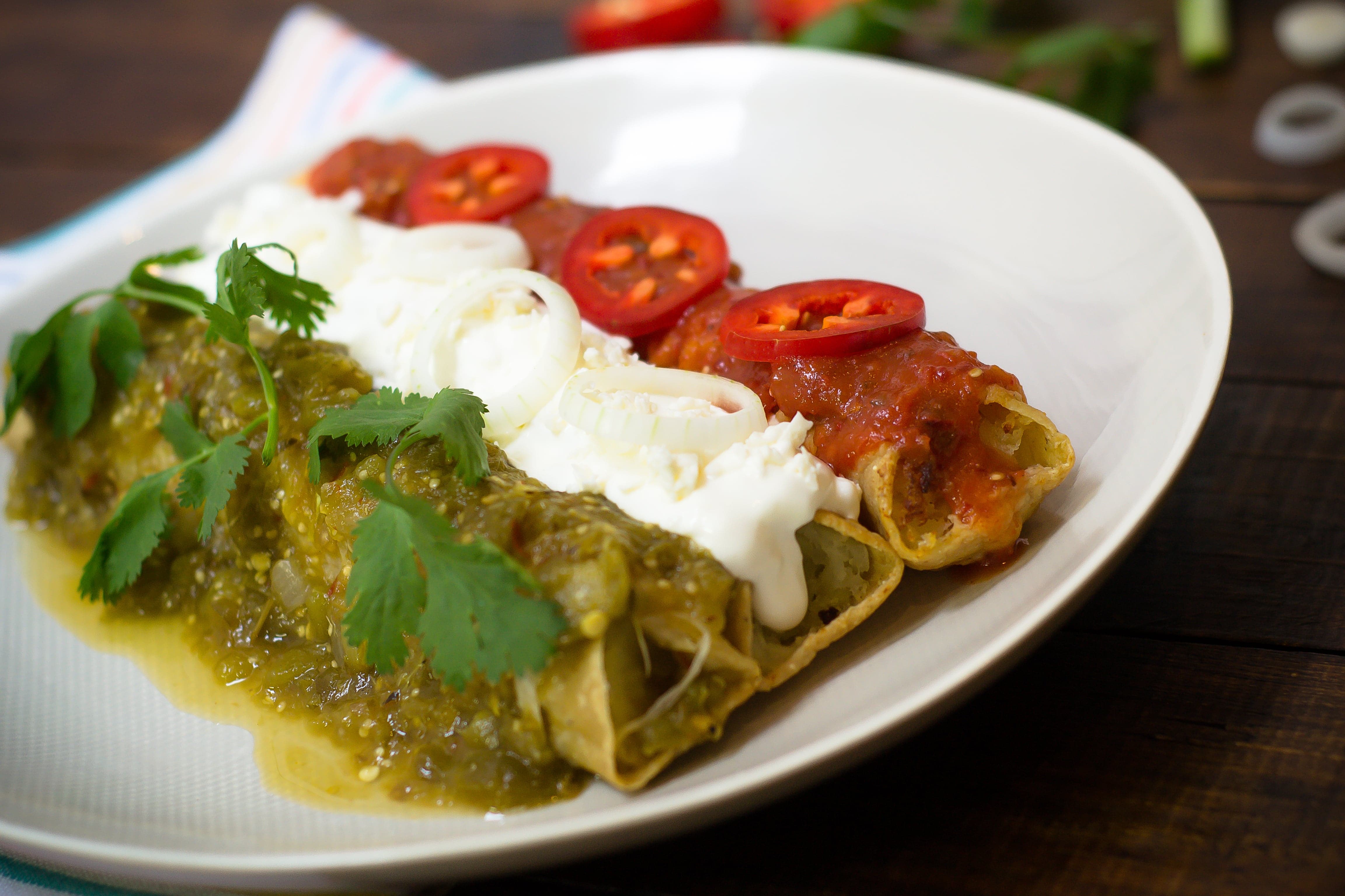 Flautas rellenas de pollo y papa