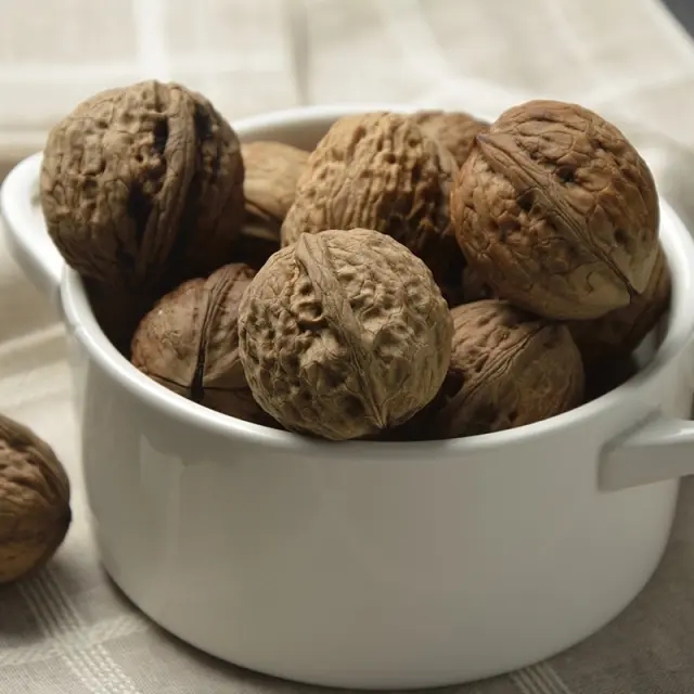 How to Peel Walnuts