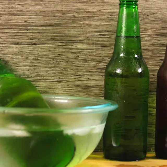 2 Ways to Chill a Beer