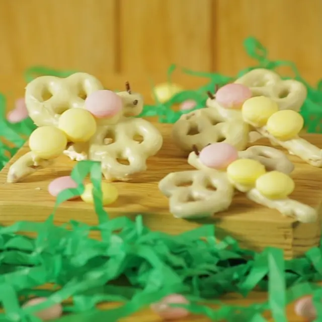How to Make Dragonflies with Pretzels