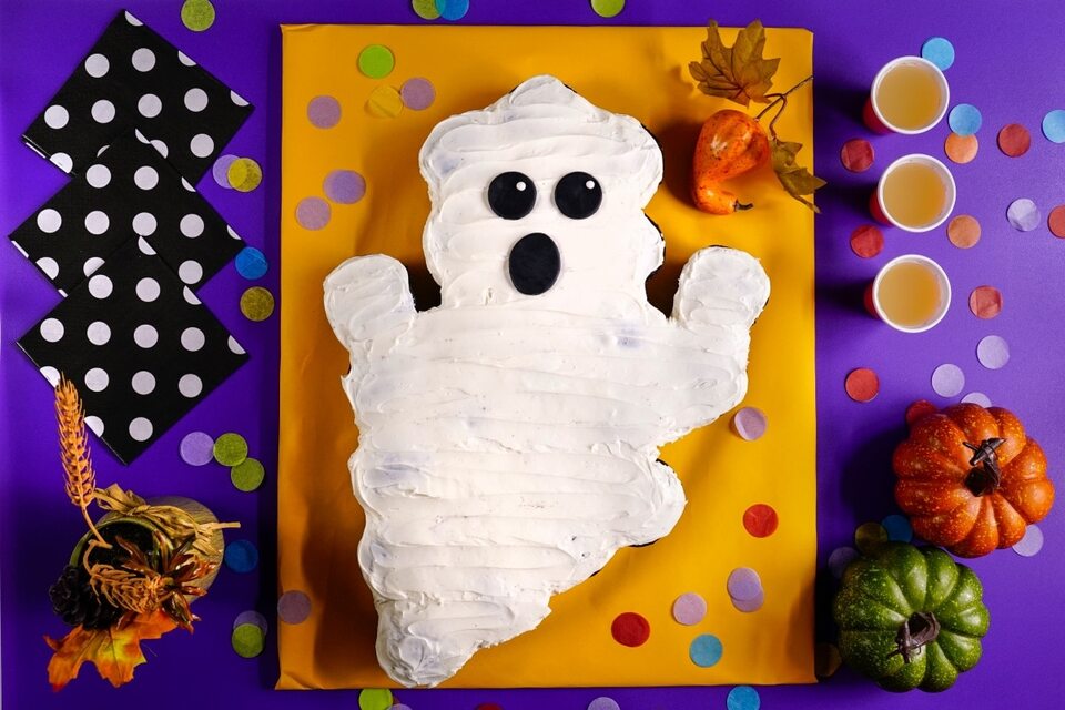 Ghost Cupcakes Cake