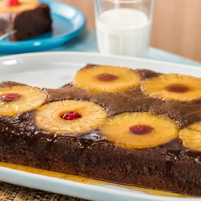 6 ways to give a twist to the pineapple upside-down cake