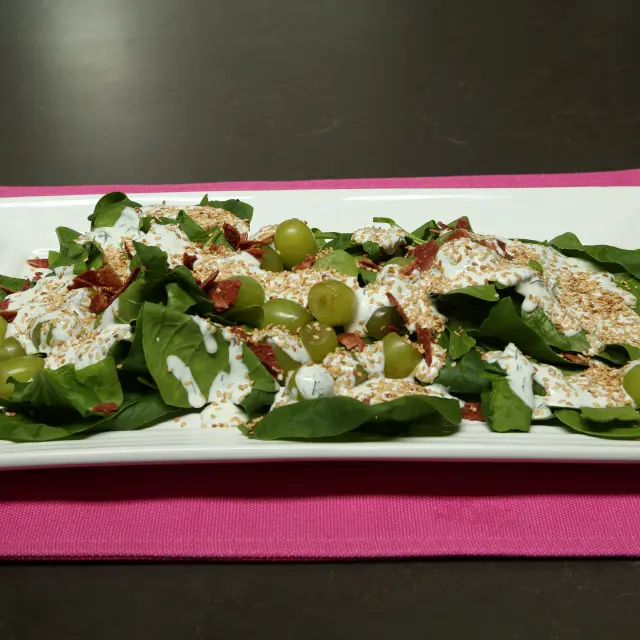 How to make a different spinach salad