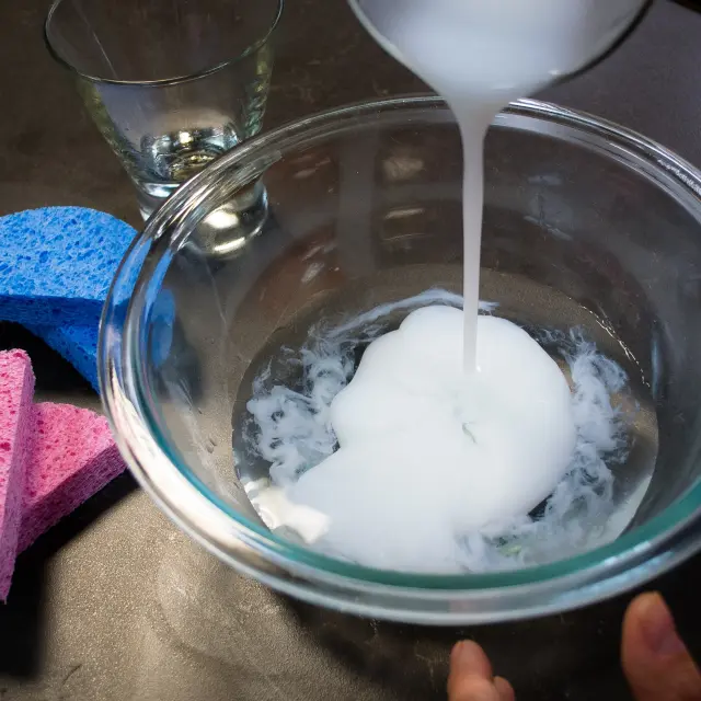 Como hacer las Toallitas Para Secadora - Dryer Sheets DIY 