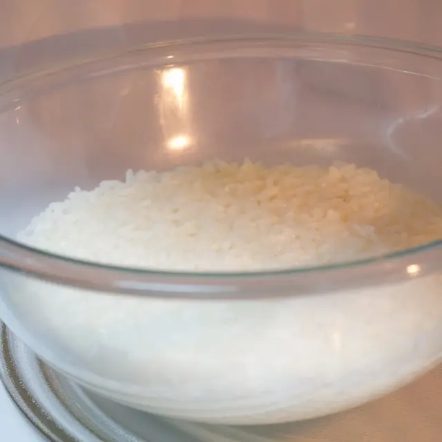 Hacer arroz en el microondas Receta de Recetas de Yoli- Cookpad