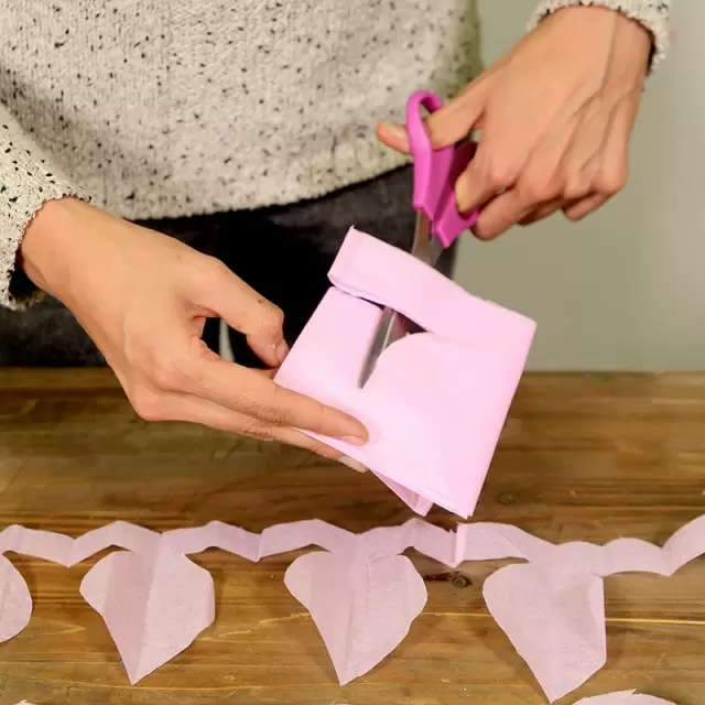 Cómo hacer un ramo de rosas de papel